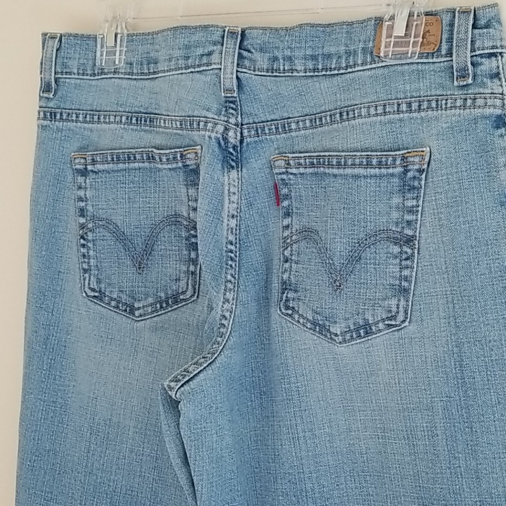 Levis 550 Relaxed Boot Cut Jeans